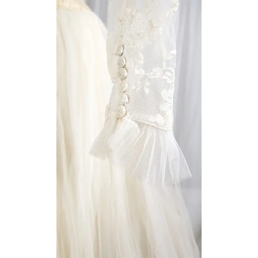 Vintage 1950s Lace Tulle Wedding Dress Illusion Neck Train XS Bridal
